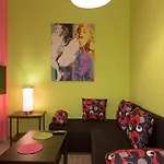 Helena & Apartament *