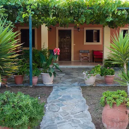 Helena Apartments&villas Sidárion