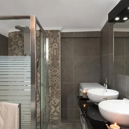 Helena Apartments&villas